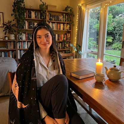 Book Lover 📚 Hooded Blankets