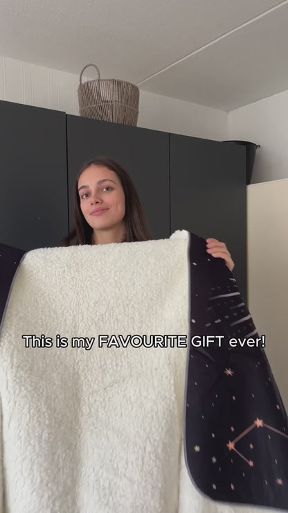 Personalized 🎁 Hooded Blankets